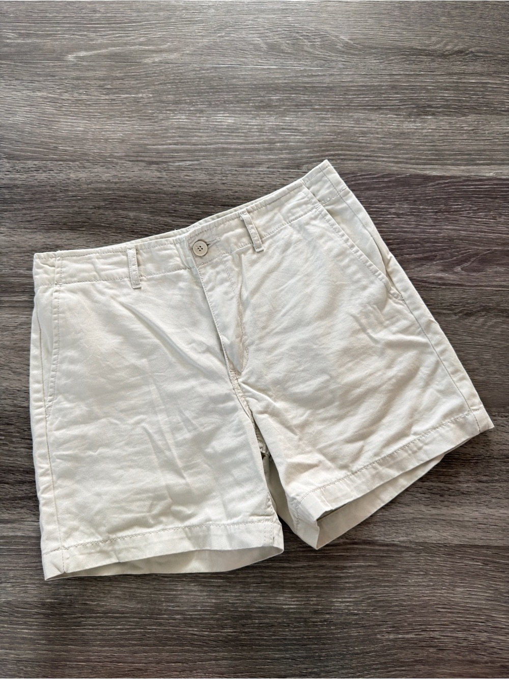Calvin Klein Jeans Men's Flat-Front Cream Shorts